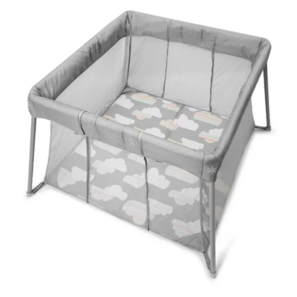 Travel play yard - Picture 2 of 2